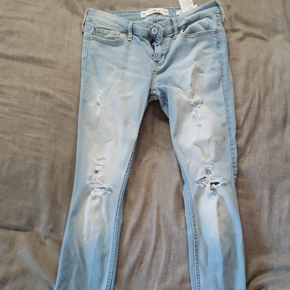 🌸 2 for $40 🌸Hollister jeans size 3S - Picture 2 of 4